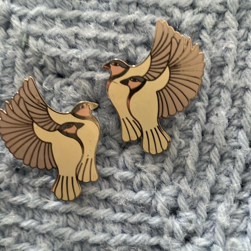 Vintage signed Laura Burch Hummingbird pierced earrings